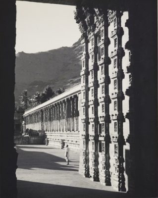 The entrance way insode the Raja Gopuram of the Arunachaleswara Temple