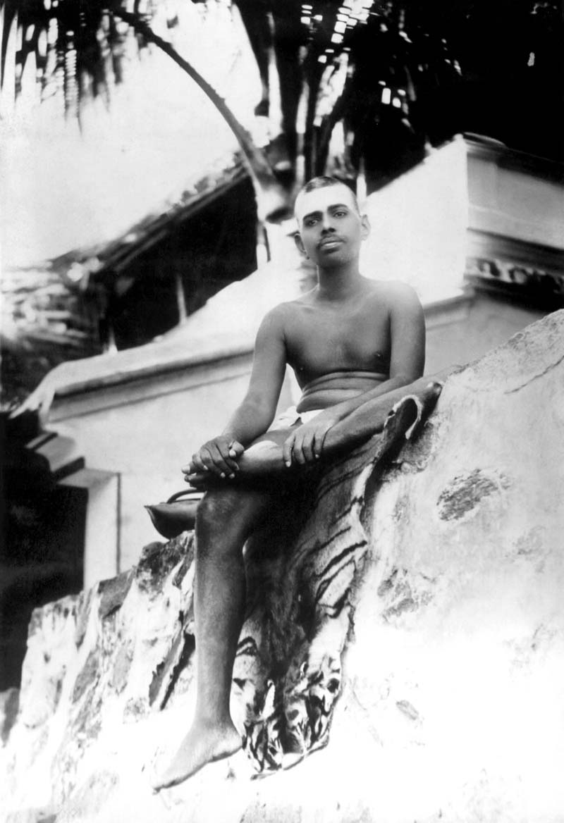 Bhagavan at Skandashram around 1916