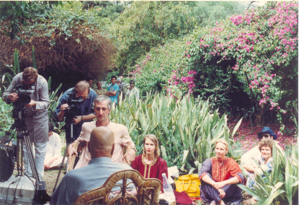 Interviewing Papaji in the Botanical Gardens, Lucknow, 1993