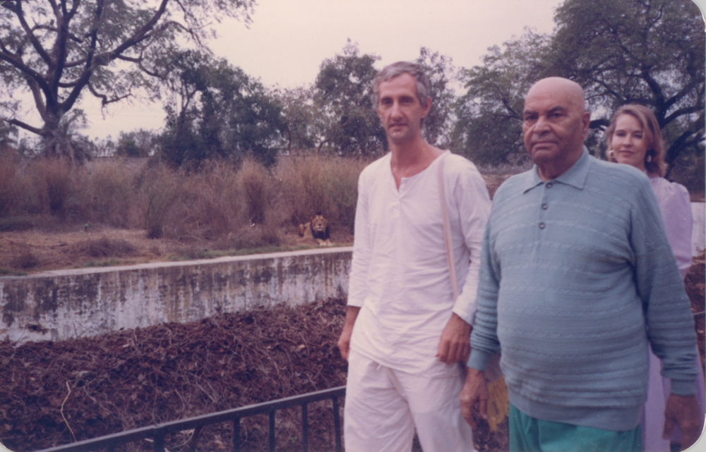 Walking with Papaji in the Lucknow zoo, 1992