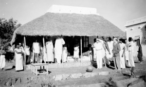 GRO_029_with-devotees-at-ch