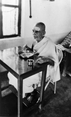 Muruganar eating in his room